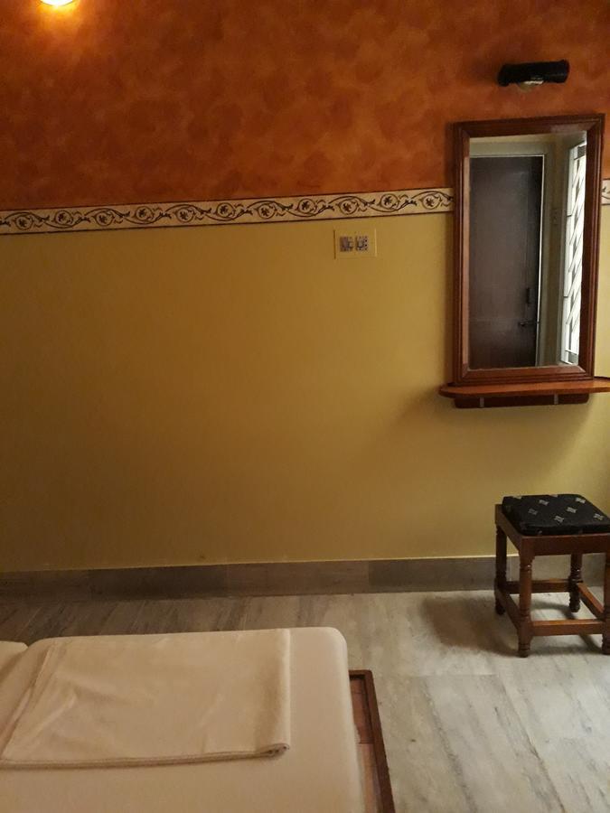 Krishna Lodge Tiruchirappalli Exterior foto