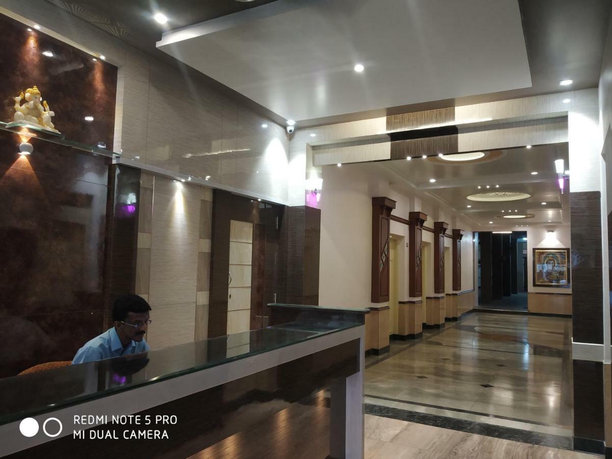 Krishna Lodge Tiruchirappalli Exterior foto